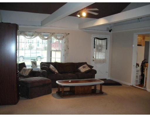 13 Williams Road North Reading, MA 01864 - Photo 9 of 14 Gallery Image 9