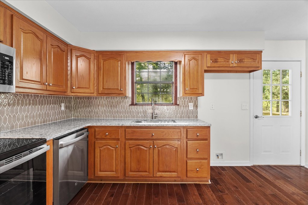 4318 East Nance Springs Road Dalton, GA 30721 - Photo 20 of 46 Gallery Image 20