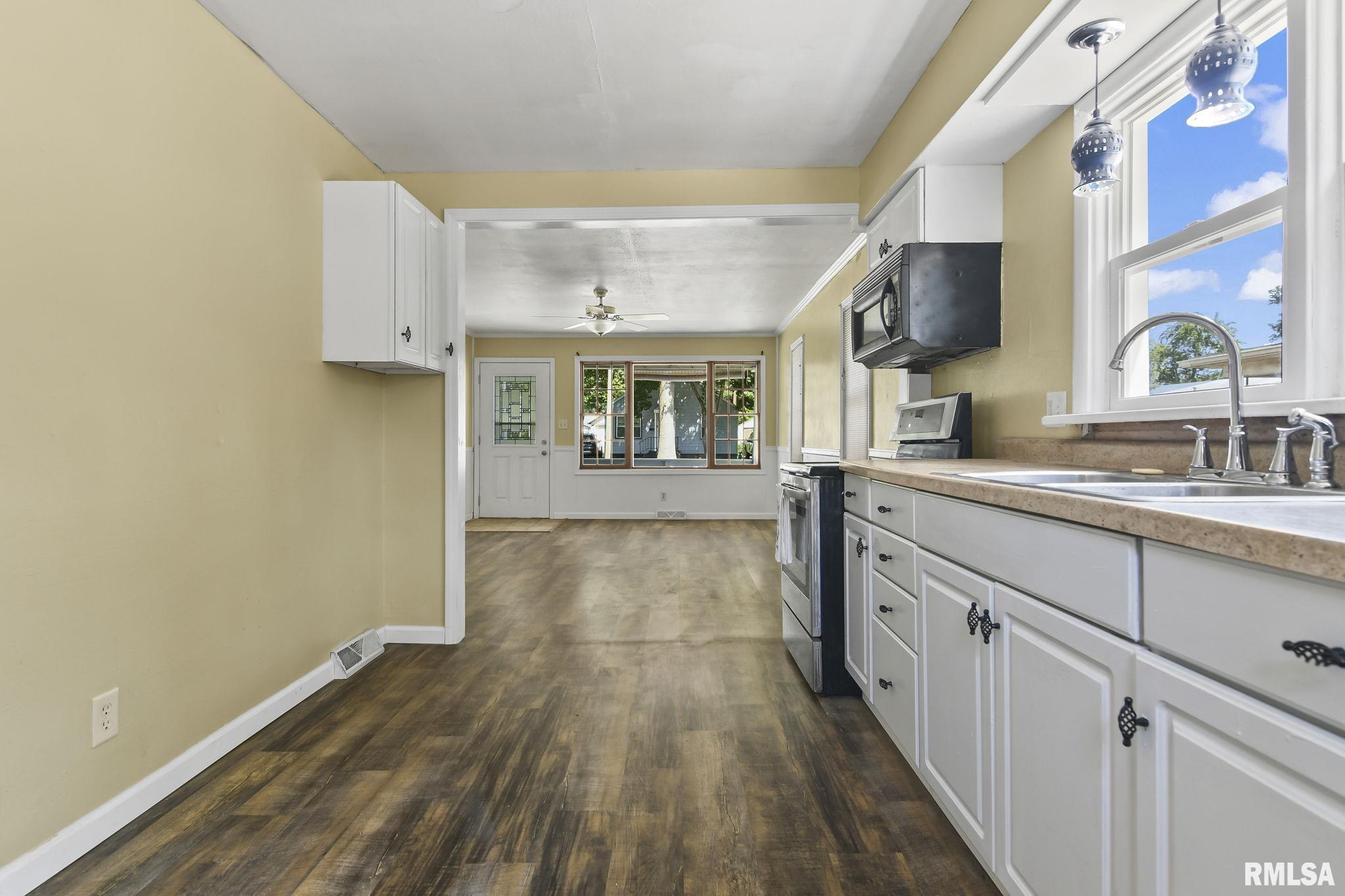 2217 South 13th Street Springfield, IL 62703 - Photo 7 of 22