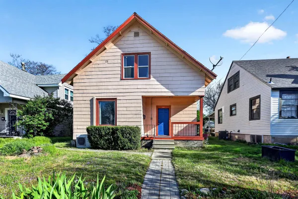 $359,000 | 2202 West College Avenue, Spokane, WA 99201