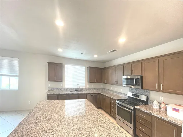 $3,000 | 26020 Abigail Avenue, Murrieta, CA 92563