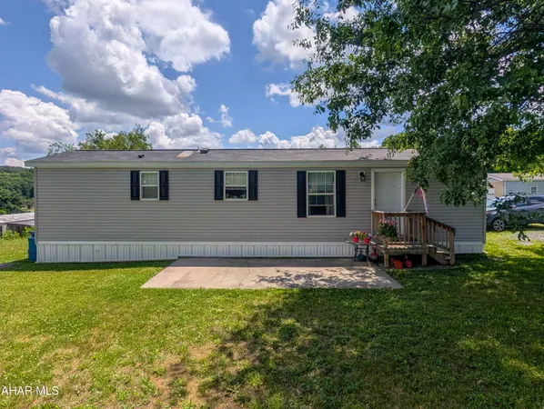$69,000 | 210 Chestnut Street, New Paris, PA 15554