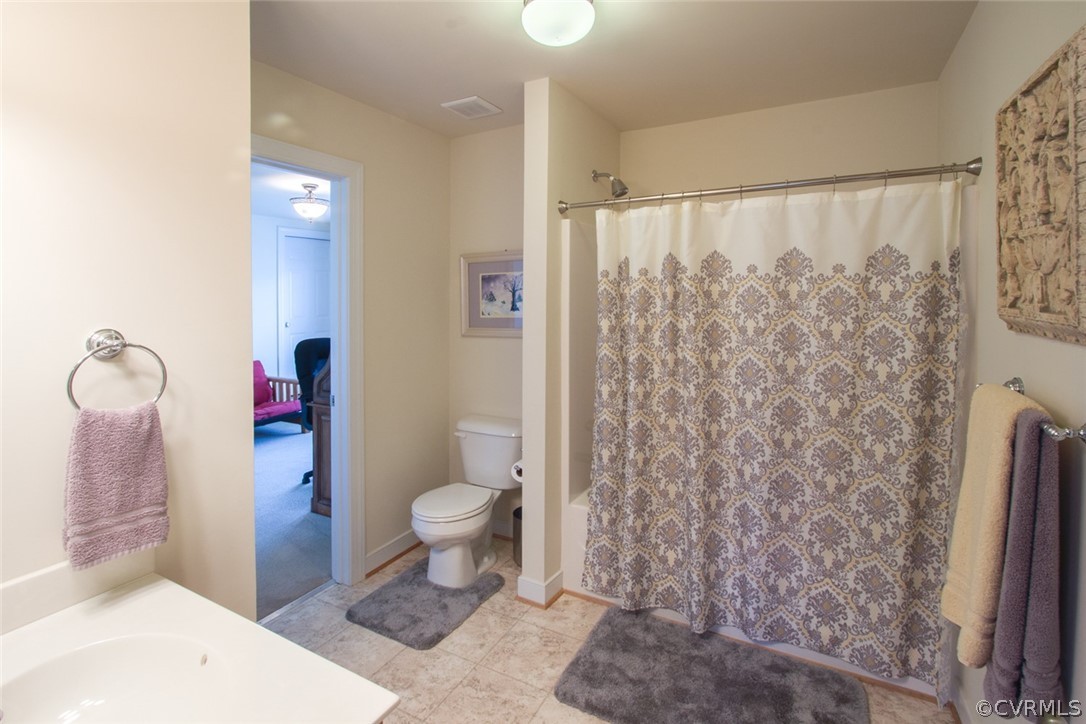 6085 Cartersville Road Powhatan, VA 23139 - Photo 32 of 50 Full bathroom off of bedroom 2 and loft.