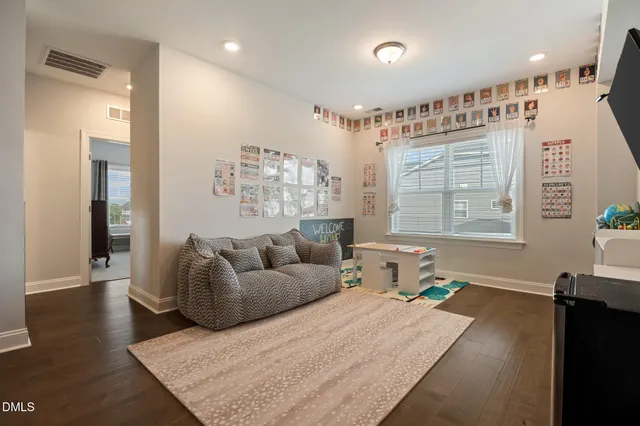 $785,000 | 245 North Crest Drive, Chapel Hill, NC 27517