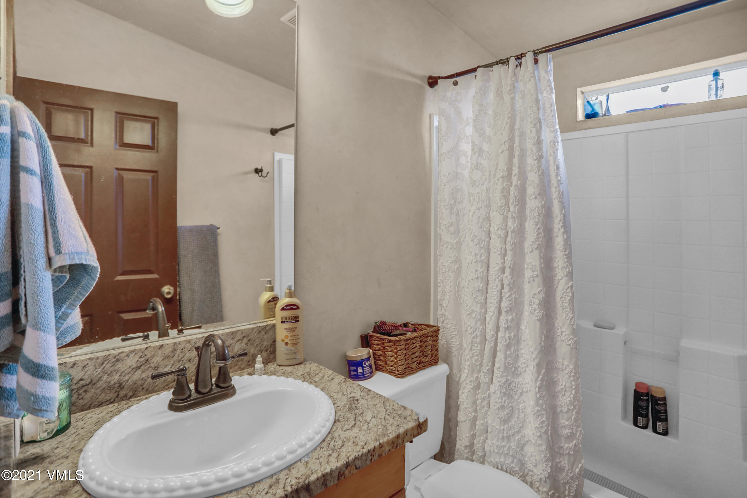 114 Spring Circle Gypsum, CO 81637 - Photo 25 of 27 Bathroom 1
