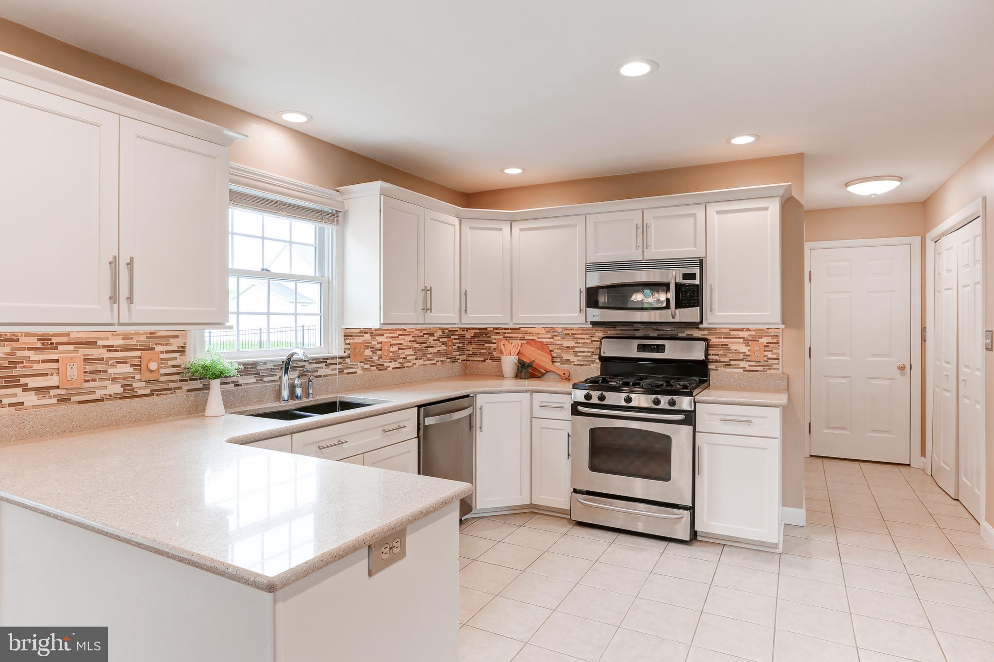 10 Silver Maple Drive Boiling Springs, PA 17007 - Photo 12 of 35