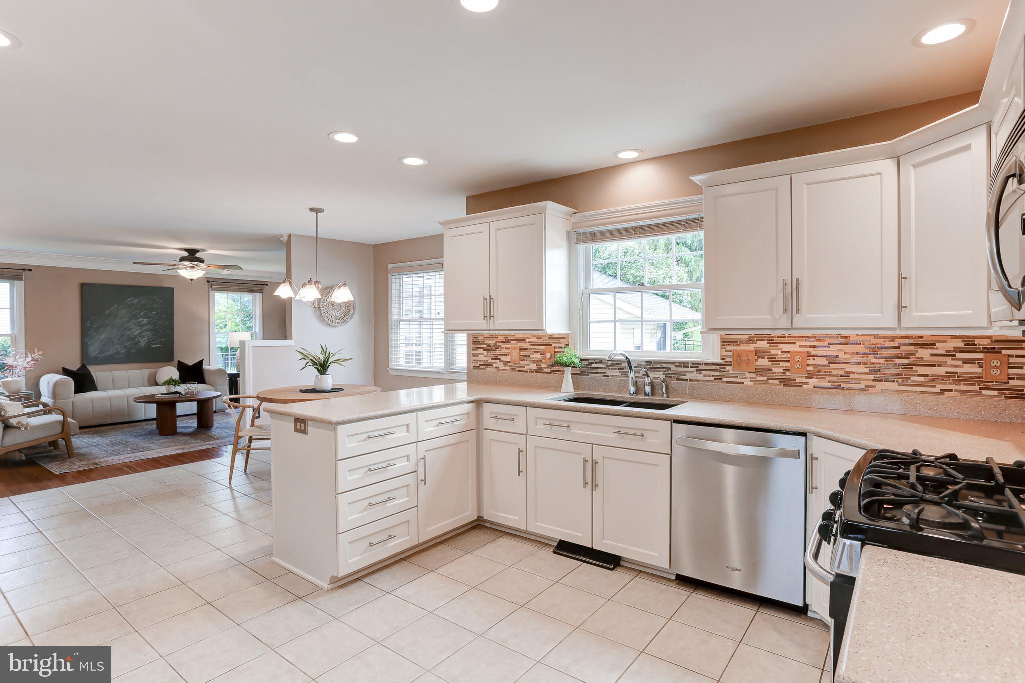 10 Silver Maple Drive Boiling Springs, PA 17007 - Photo 14 of 35