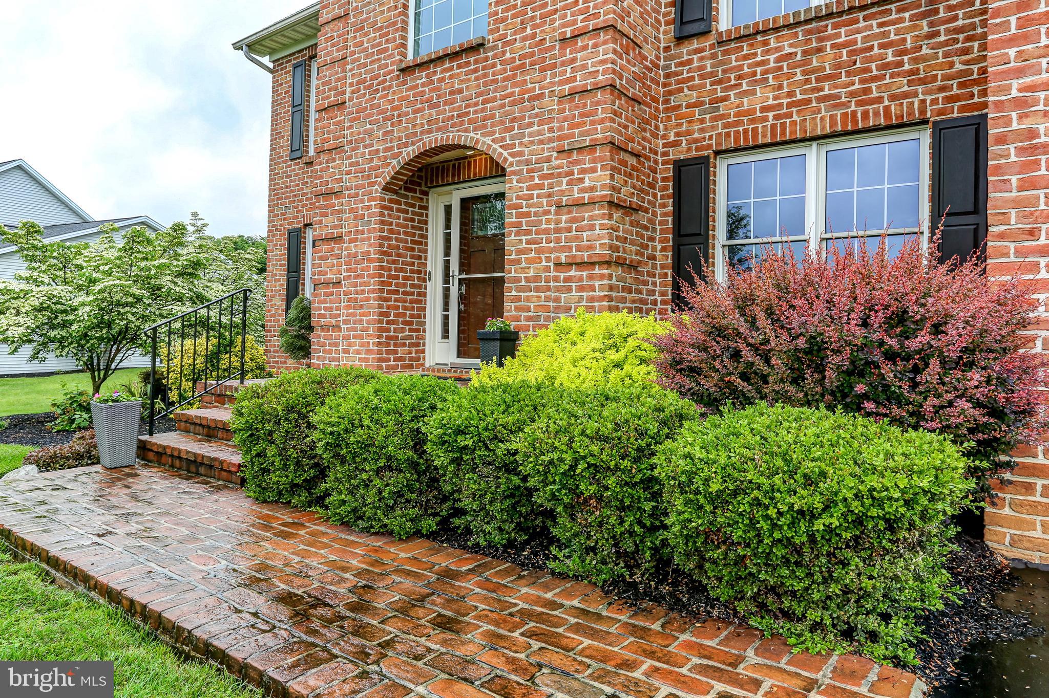 10 Silver Maple Drive Boiling Springs, PA 17007 - Photo 3 of 35
