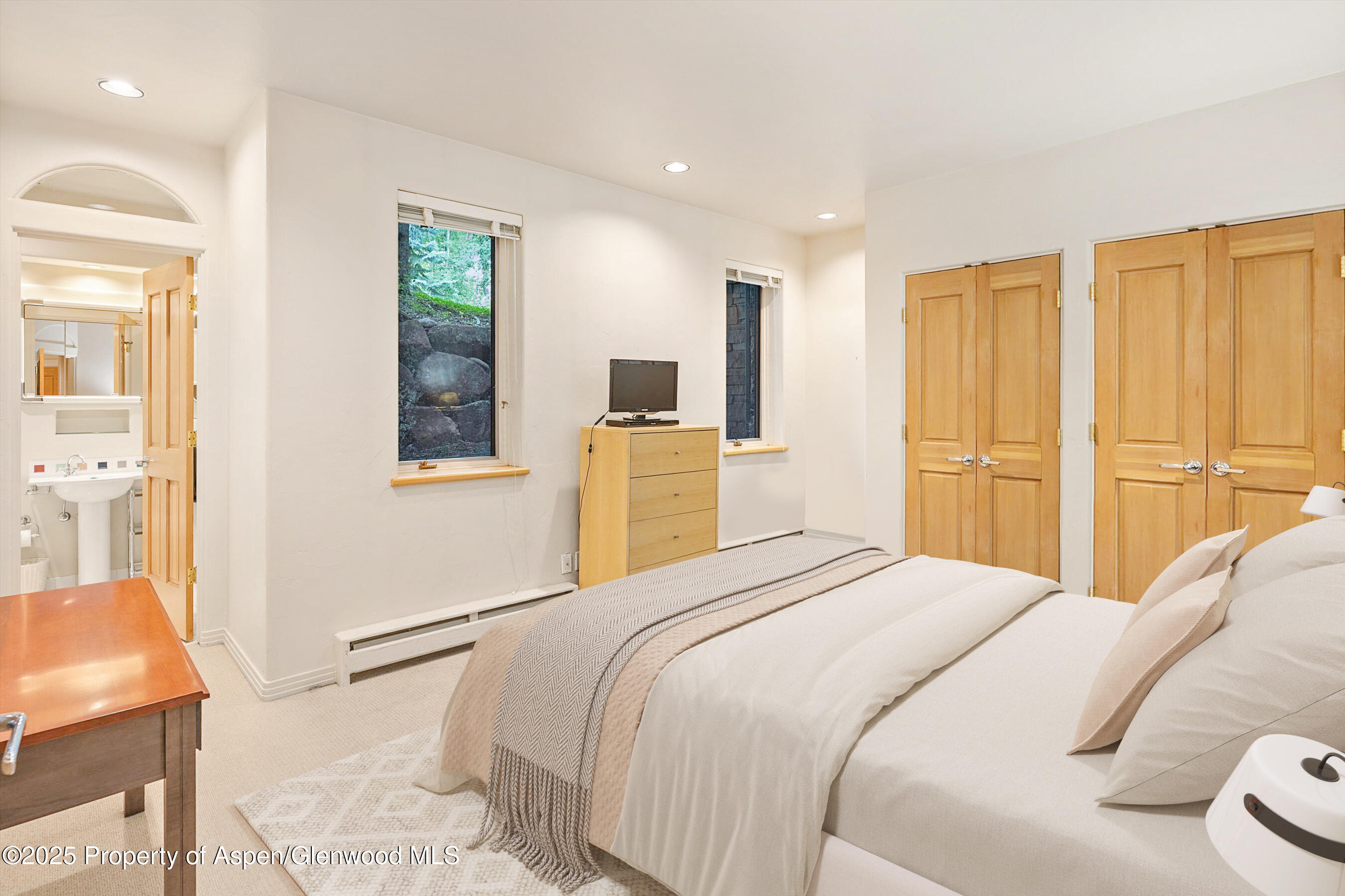 734 West Smuggler Street Aspen, CO 81611 - Photo 20 of 33 Guest Bedroom 1 En Suite