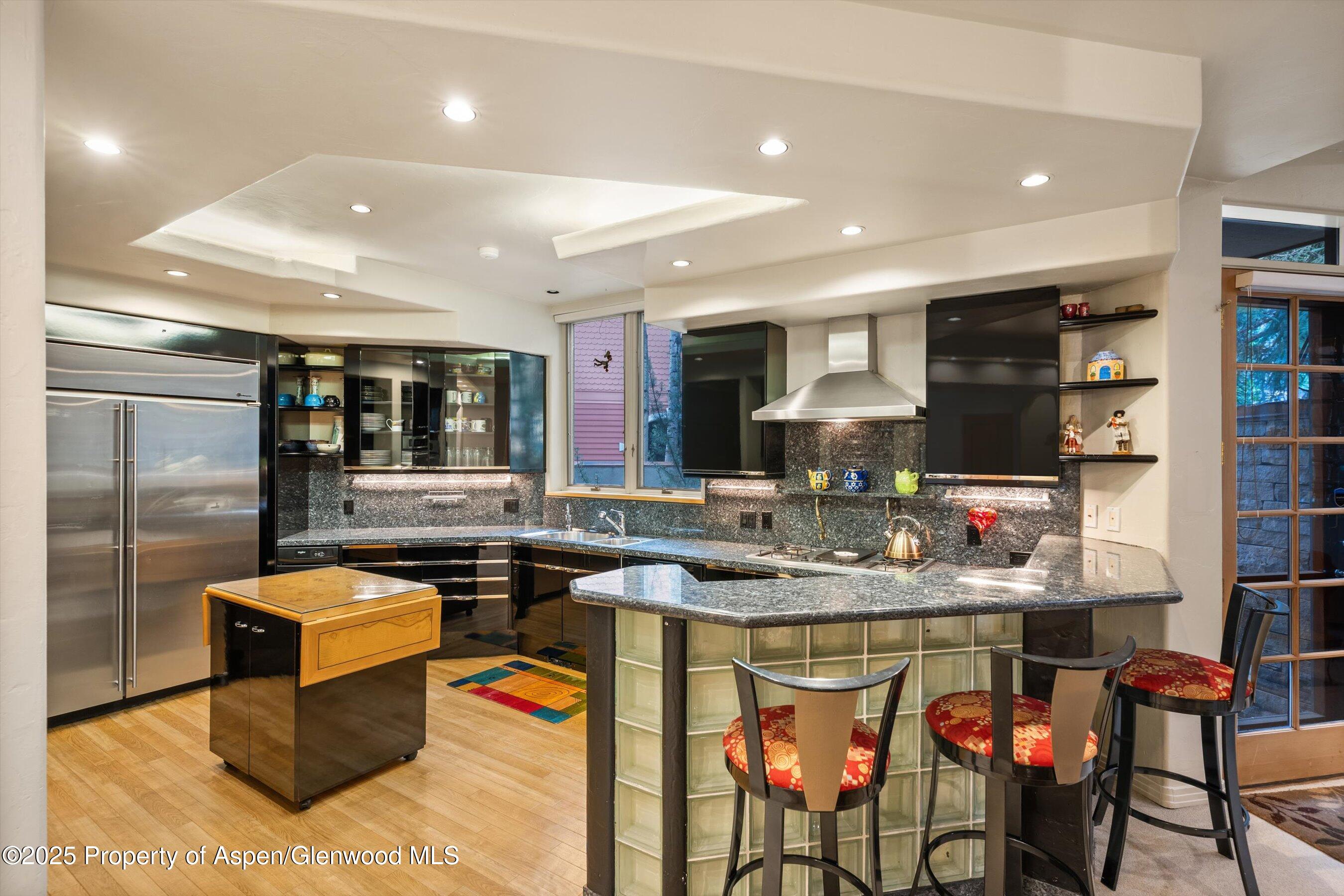 734 West Smuggler Street Aspen, CO 81611 - Photo 10 of 33 Entertainer's Delight