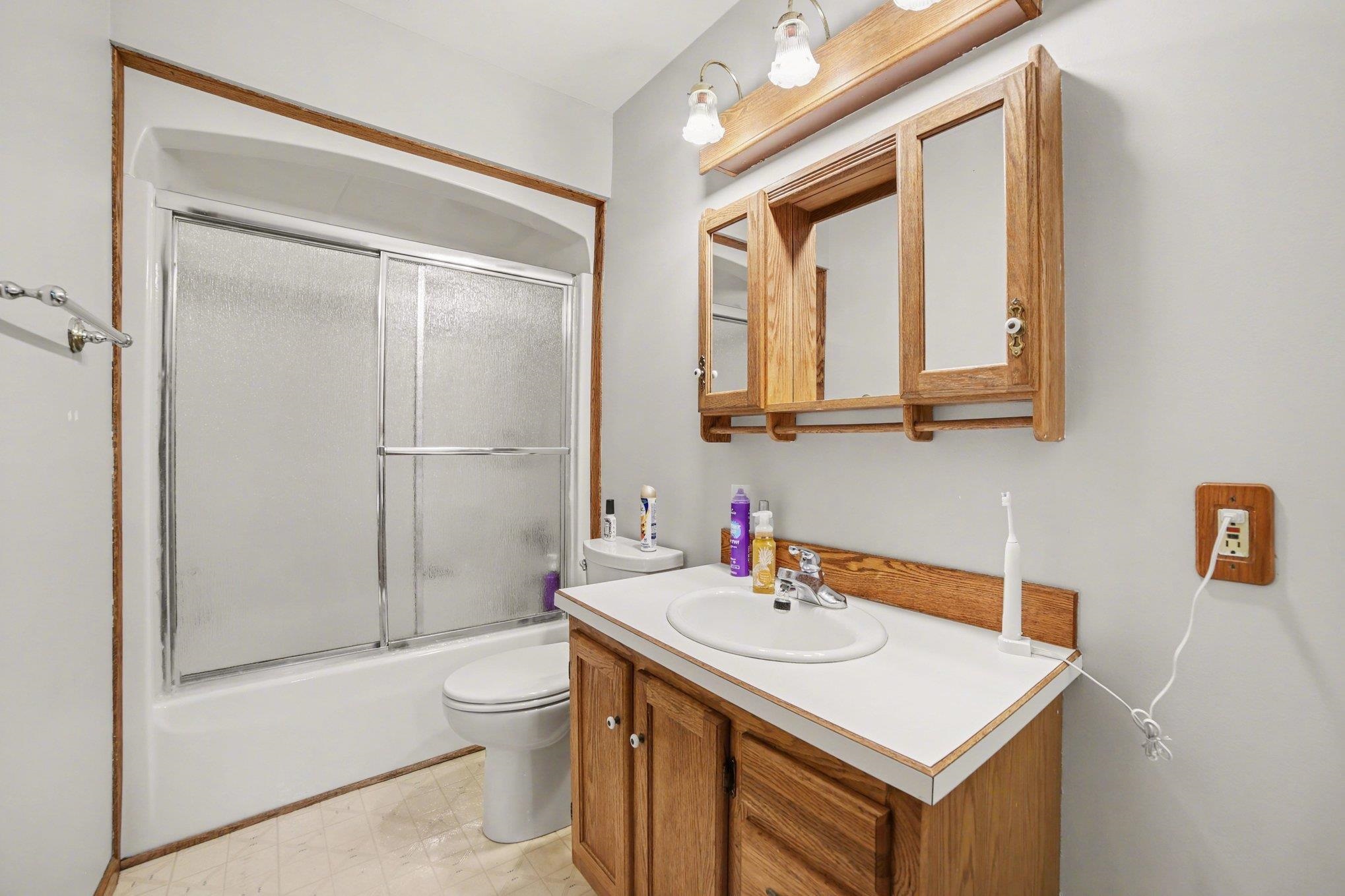 2302 East Brooks Road Midland, MI 48640 - Photo 17 of 29 Gallery Image 17