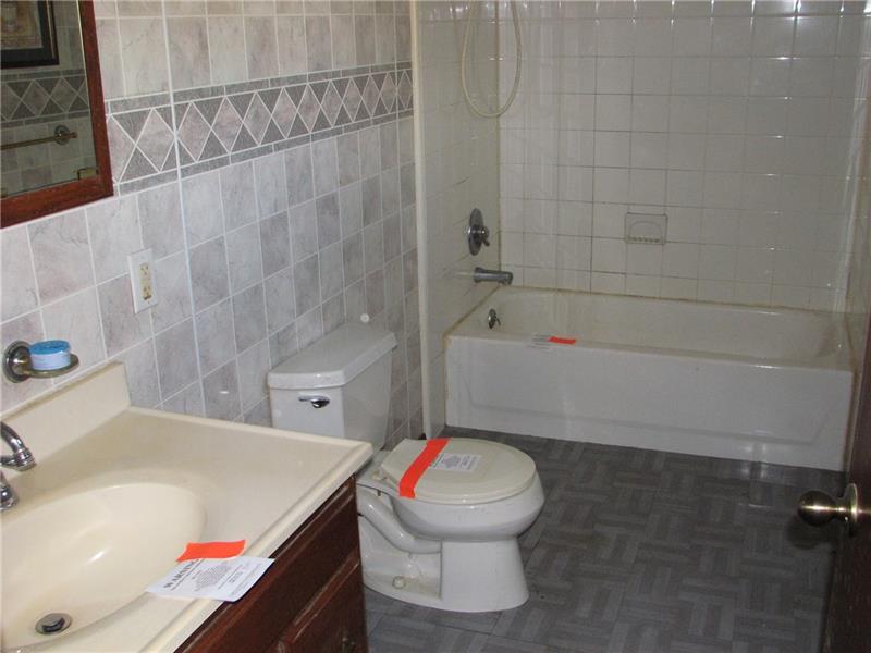 4345 Morefield Road Hermitage, PA 16148 - Photo 10 of 11 Gallery Image 10