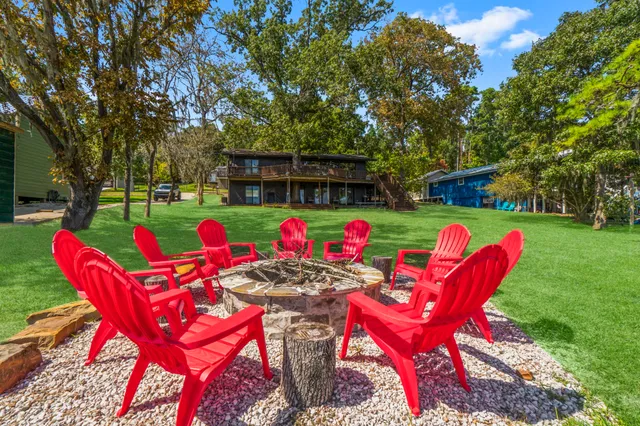 $650,000 | 40 Northwood Drive, Point Blank, TX 77364