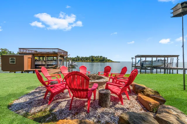 $650,000 | 40 Northwood Drive, Point Blank, TX 77364