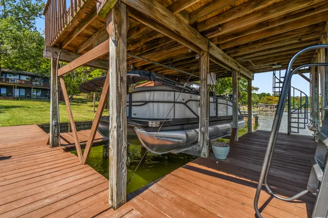 $650,000 | 40 Northwood Drive, Point Blank, TX 77364