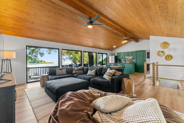 $650,000 | 40 Northwood Drive, Point Blank, TX 77364