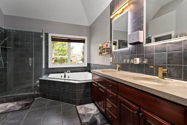 $750,000 | 605 Independence Avenue, Sycamore, IL 60178
