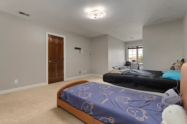 $750,000 | 605 Independence Avenue, Sycamore, IL 60178