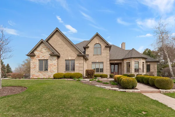 $750,000 | 605 Independence Avenue, Sycamore, IL 60178