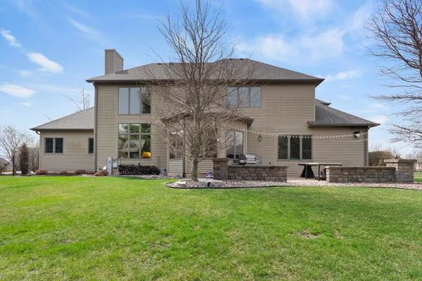 $750,000 | 605 Independence Avenue, Sycamore, IL 60178