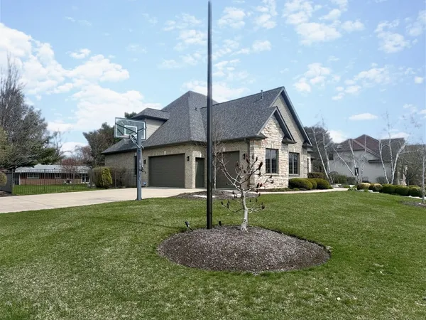 $750,000 | 605 Independence Avenue, Sycamore, IL 60178