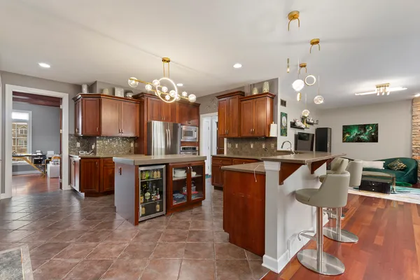 $750,000 | 605 Independence Avenue, Sycamore, IL 60178