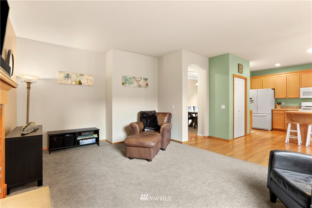 1130 184th Place Southeast Bothell, WA 98012 - Photo 9 of 30 Gallery Image 9