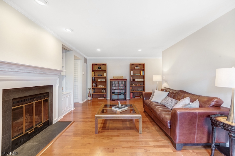 21 Heritage Drive, Unit G Chatham, NJ 07928 - Photo 4 of 18