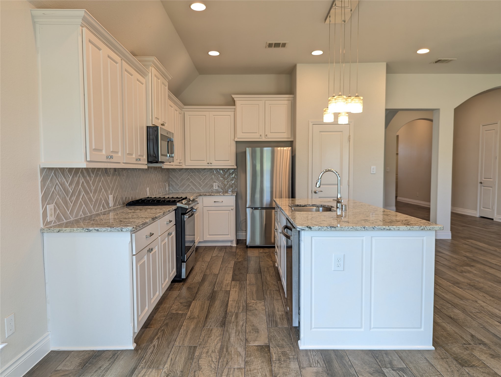 2043 Blackhawk Ridge Lane Manvel, TX 77578 - Photo 25 of 45