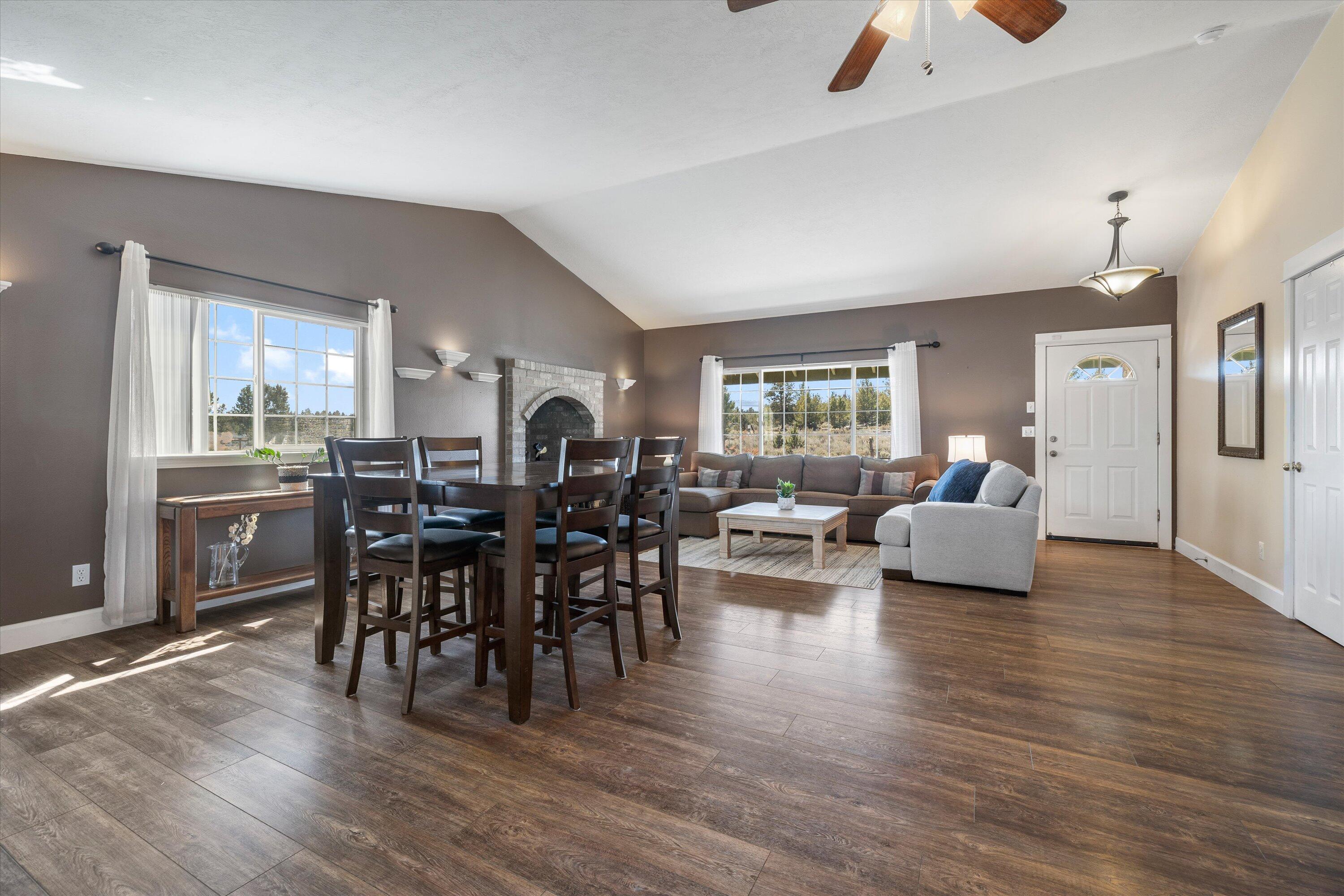 17518 Plainview Road Bend, OR 97703 - Photo 10 of 35 07-9147_240402_JILLROSELL