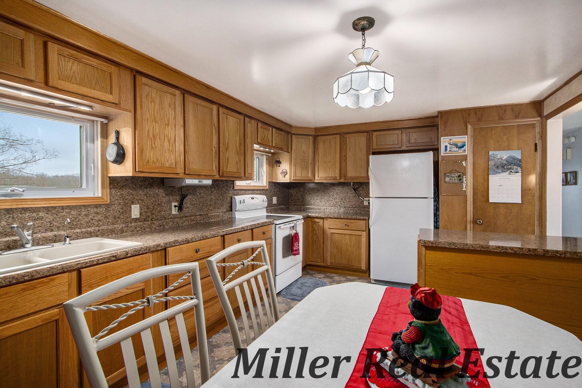 2283 Barber Road Hastings, MI 49058 - Photo 7 of 33 010_2283barber_27