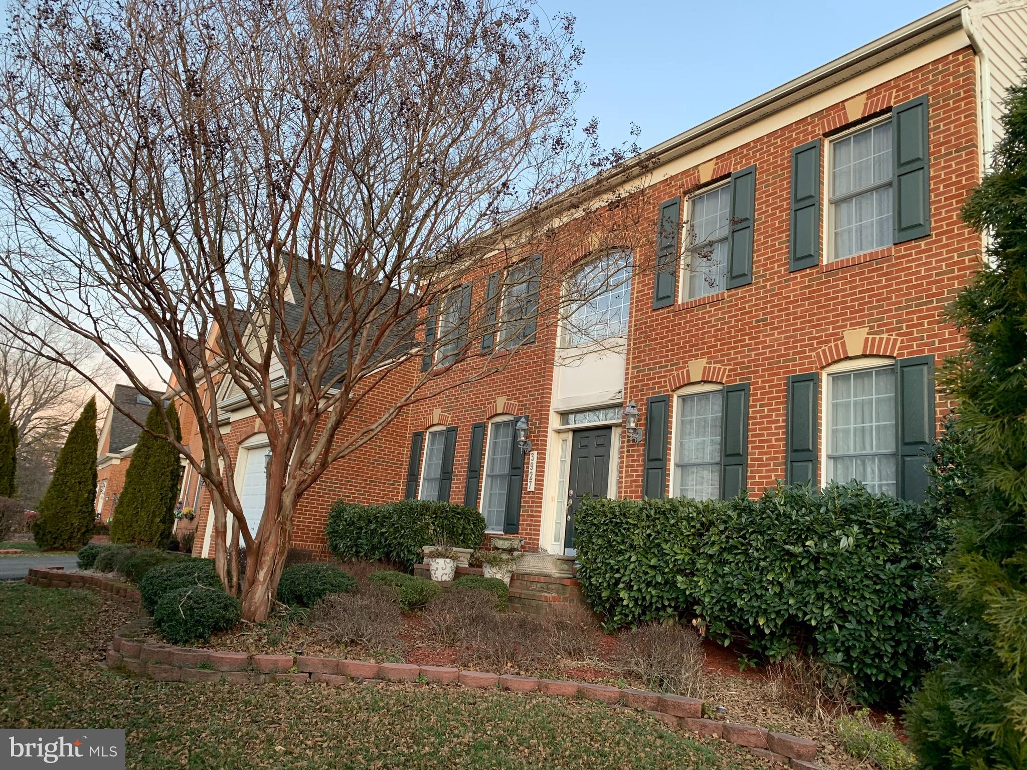 3927 Chantilly Road Chantilly, VA 20151 - Photo 3 of 98 Gallery Image 3