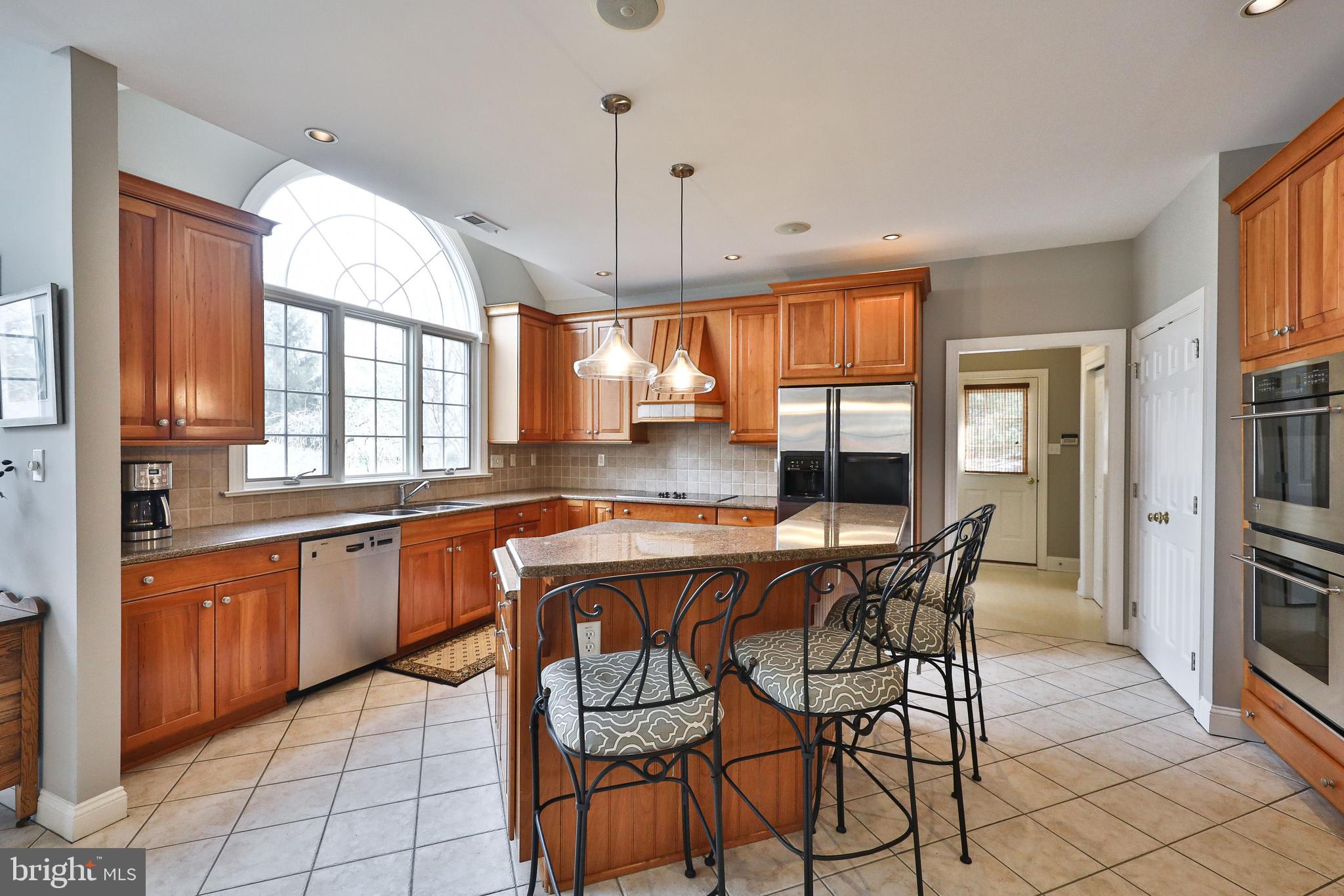 986 North Penn Oak Road Ambler, PA 19002 - Photo 15 of 48 Kitchen w/ Center Island