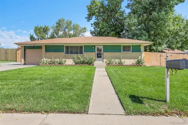 $559,000 | 398 South Queen Circle, Lakewood, CO 80226