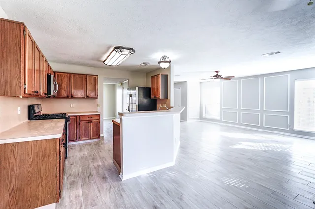 $2,300 | 2103 Charlton House Lane, Katy, TX 77493