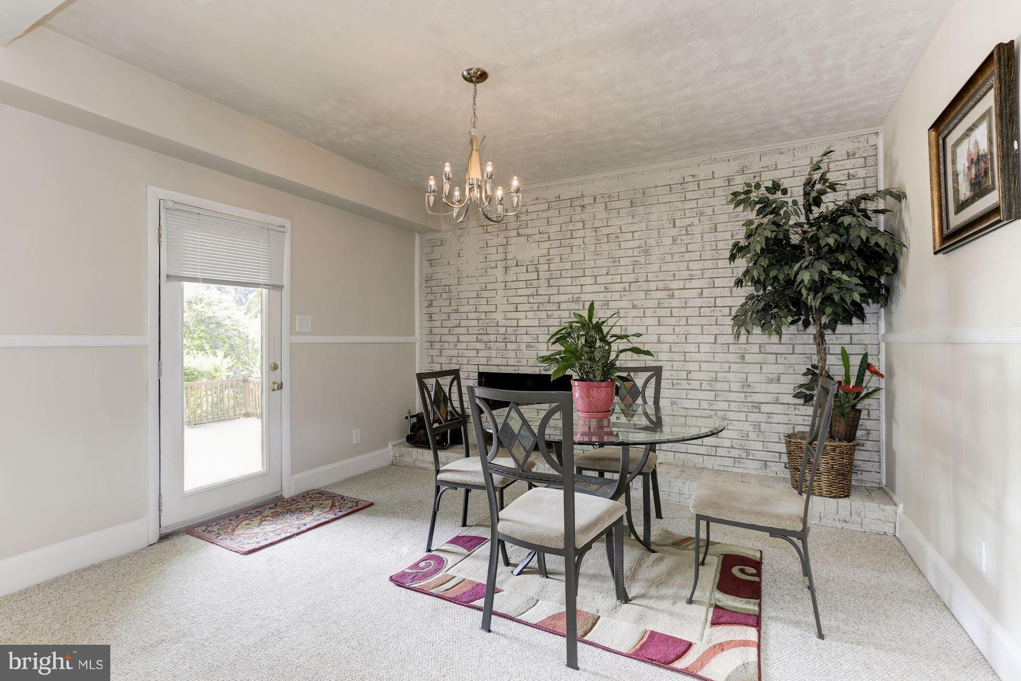 6207 Arkendale Road Alexandria, VA 22307 - Photo 24 of 30 Lower lvl Dining Area