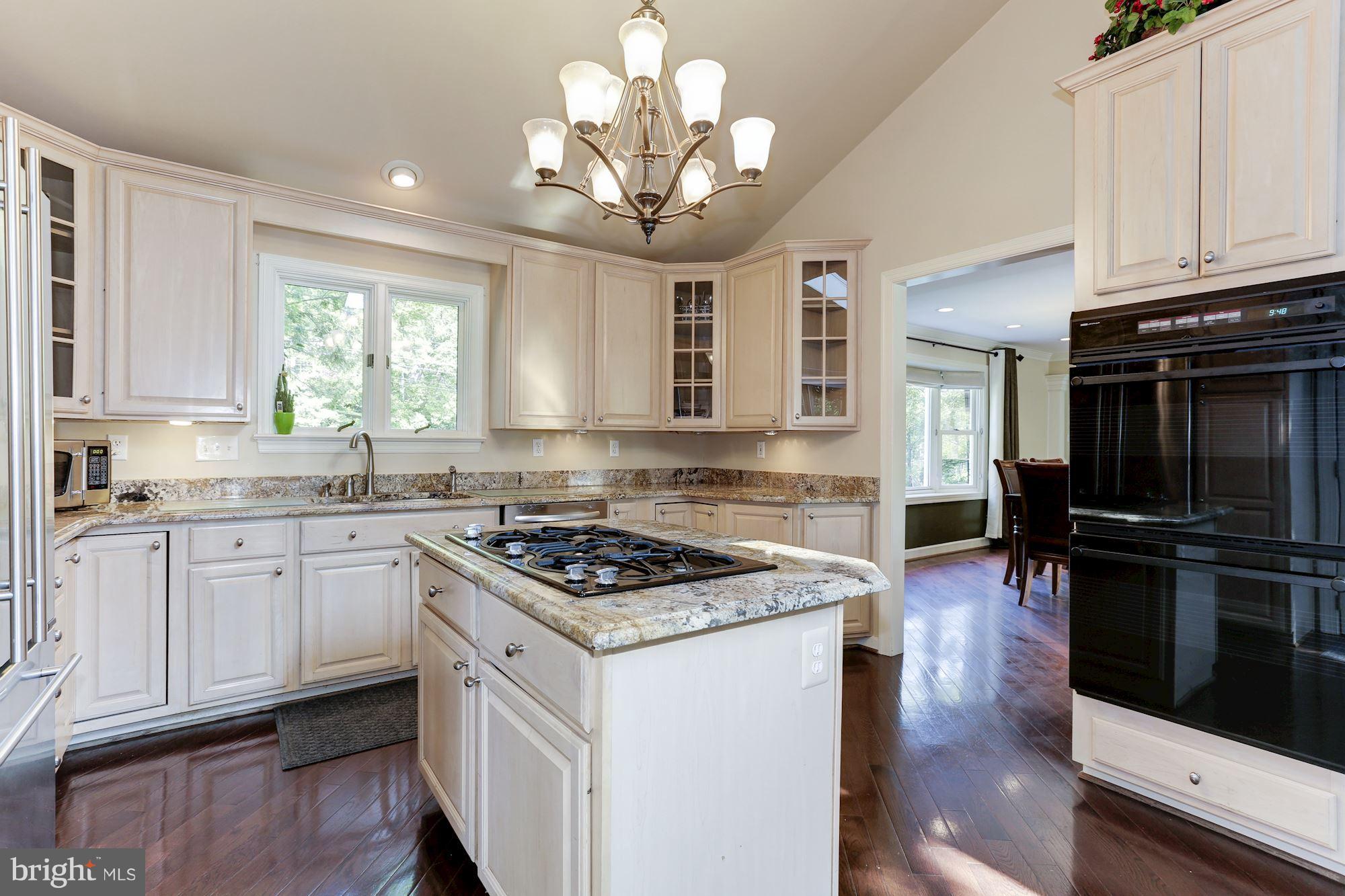 6207 Arkendale Road Alexandria, VA 22307 - Photo 7 of 30 Kitchen
