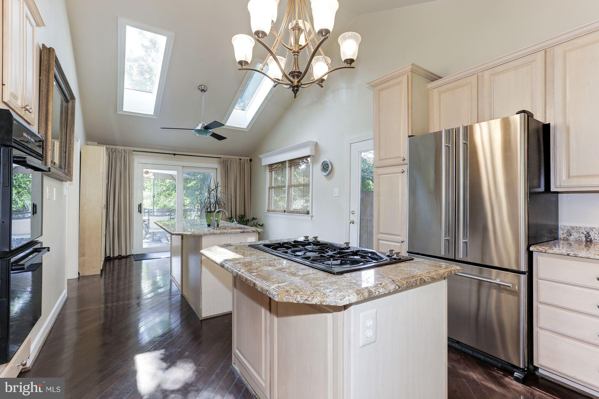 6207 Arkendale Road Alexandria, VA 22307 - Photo 9 of 30 Kitchen