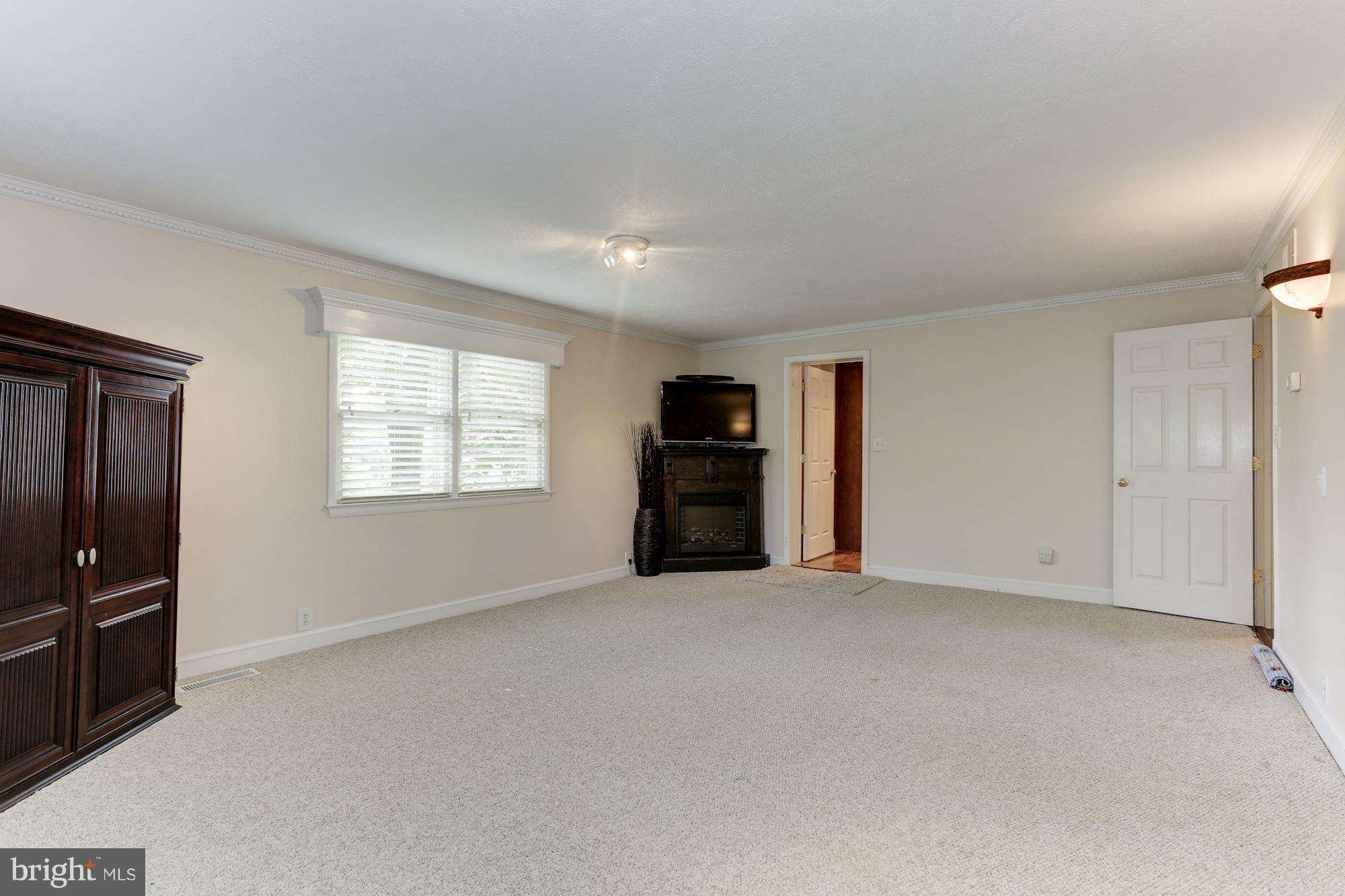 6207 Arkendale Road Alexandria, VA 22307 - Photo 10 of 30 Master Bedroom
