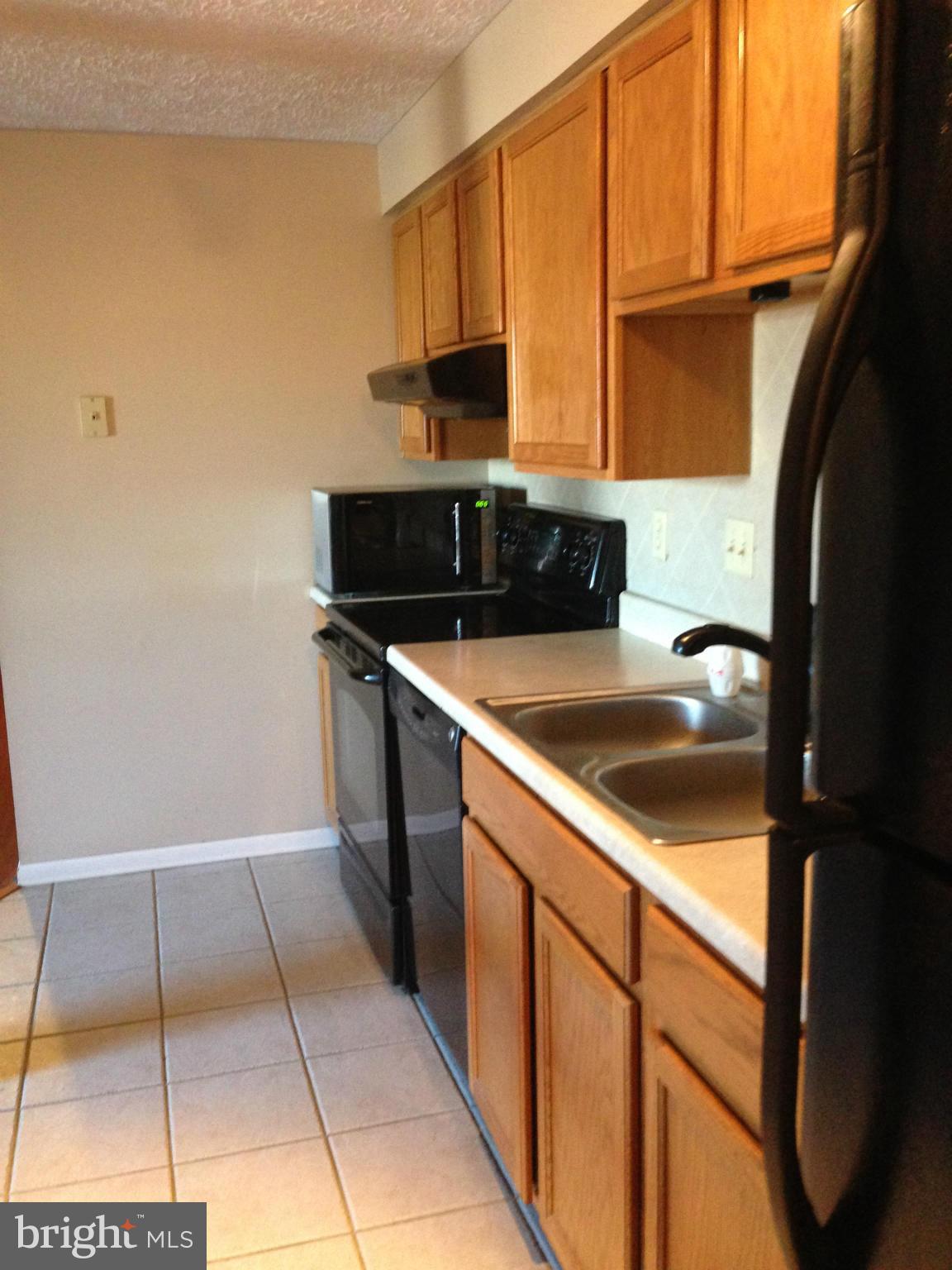 993 Heather Ridge Drive, Unit 5G Frederick, MD 21702 - Photo 3 of 18 Kitchen