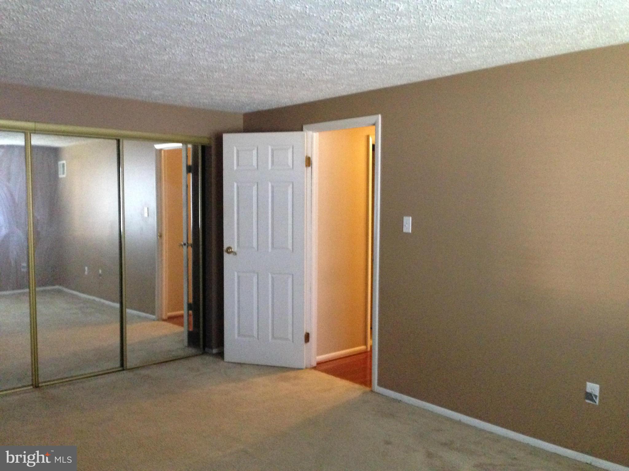 993 Heather Ridge Drive, Unit 5G Frederick, MD 21702 - Photo 9 of 18 Bedroom (Master)