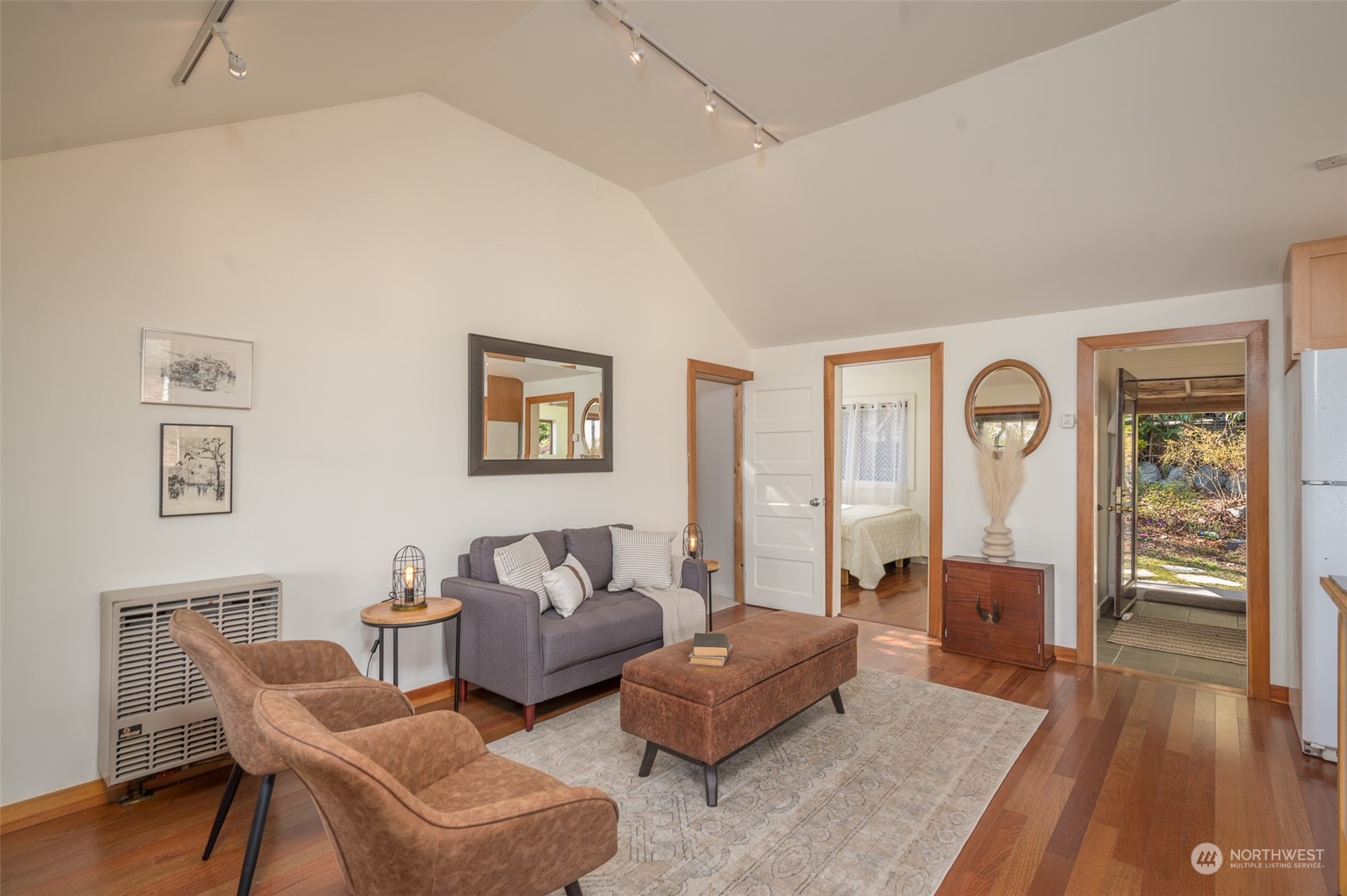 15706 Shanahan Road Southwest Vashon, WA 98070 - Photo 15 of 32 Gallery Image 15