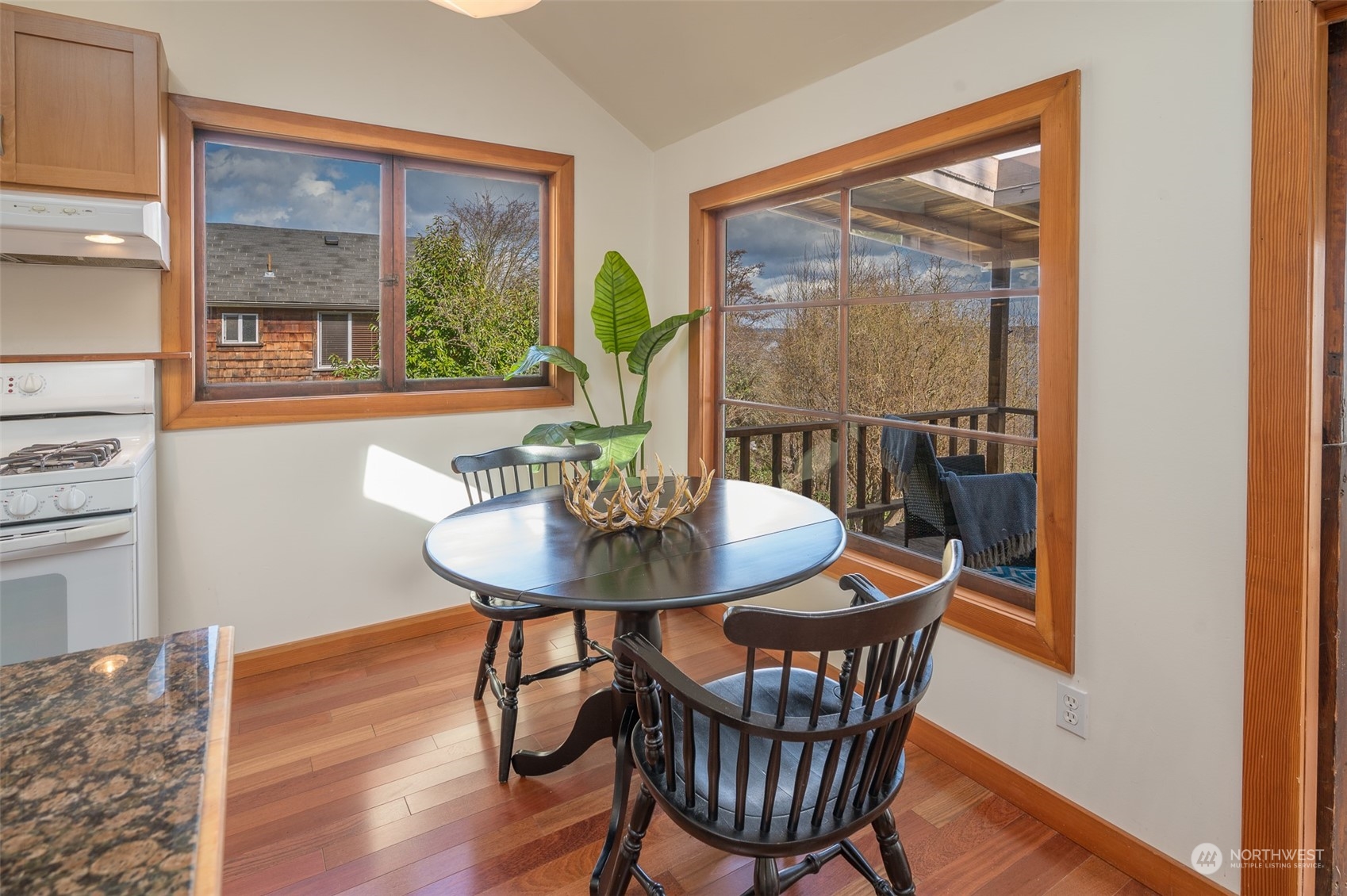15706 Shanahan Road Southwest Vashon, WA 98070 - Photo 19 of 32 Gallery Image 19