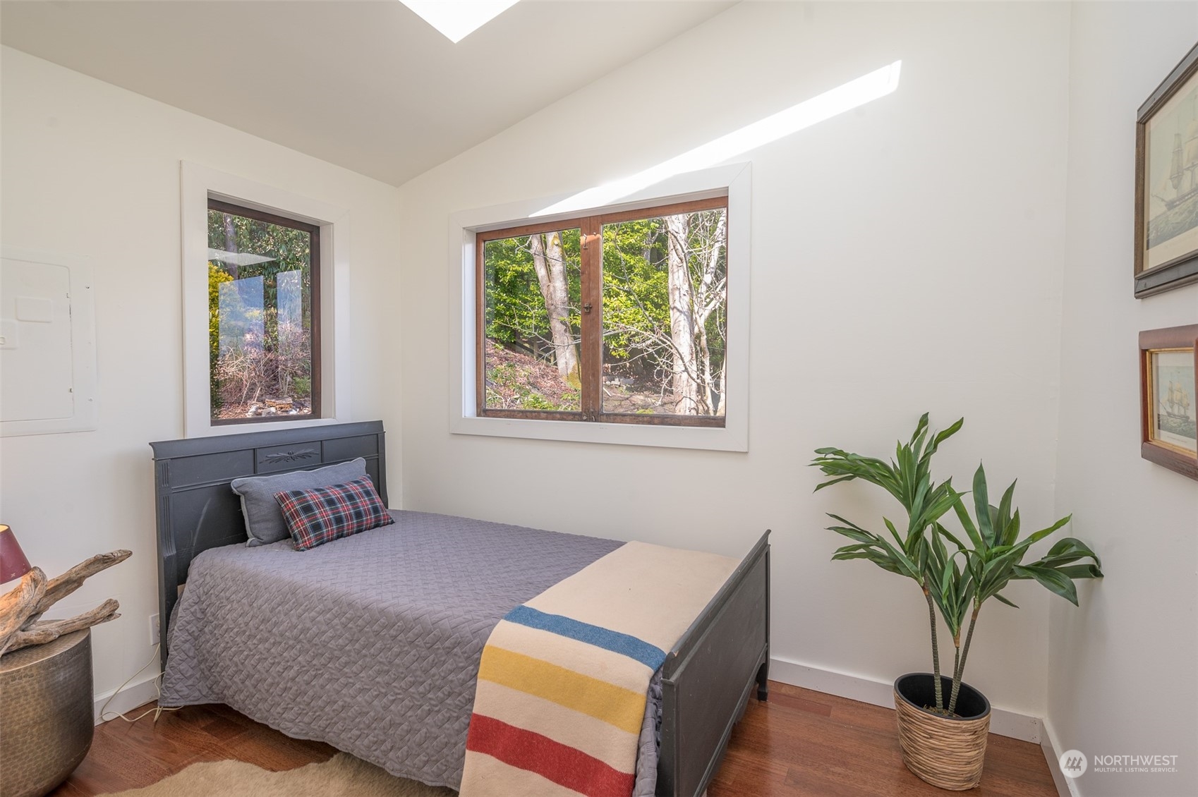 15706 Shanahan Road Southwest Vashon, WA 98070 - Photo 24 of 32 Gallery Image 24