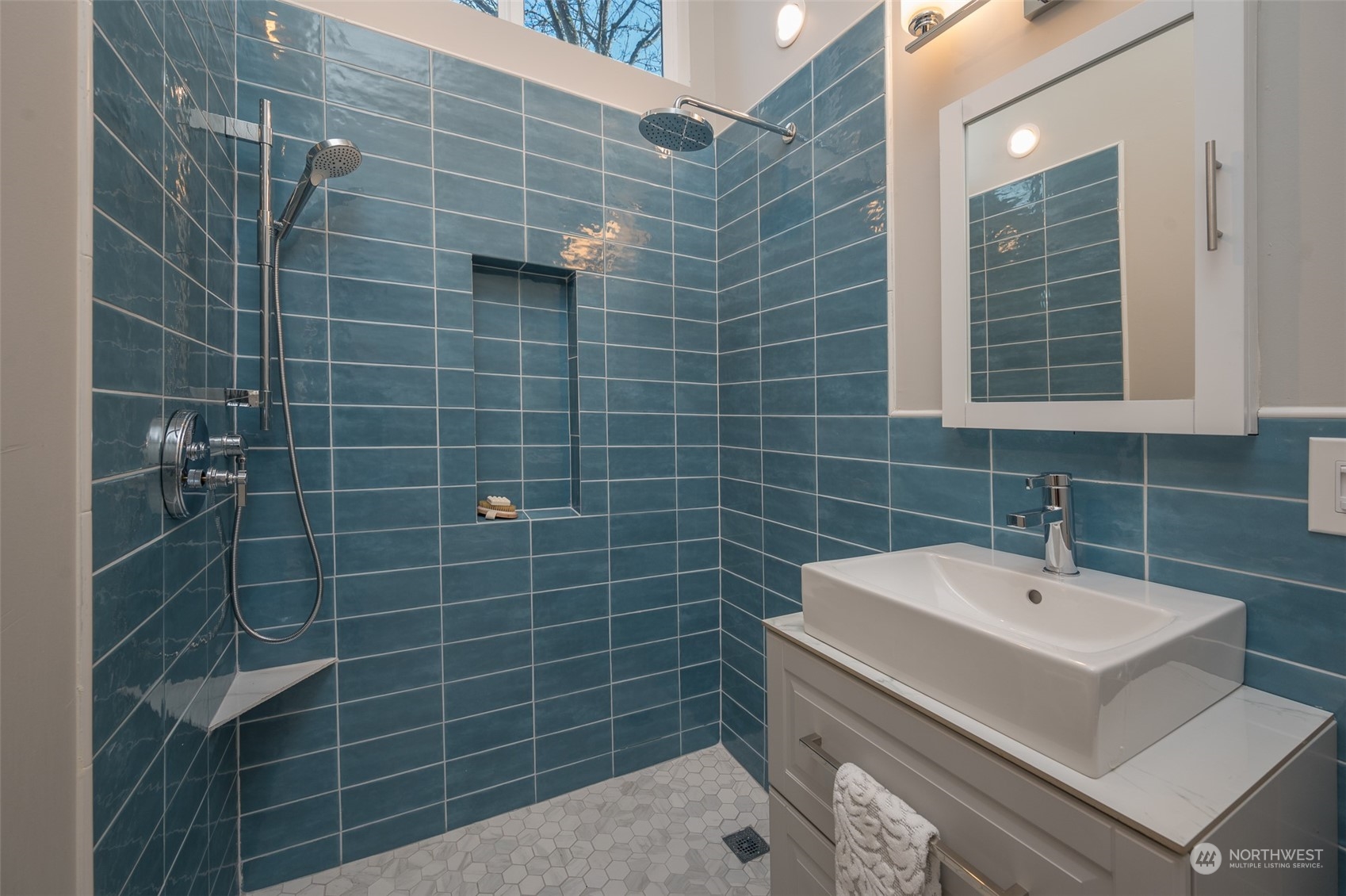 15706 Shanahan Road Southwest Vashon, WA 98070 - Photo 26 of 32 Gallery Image 26