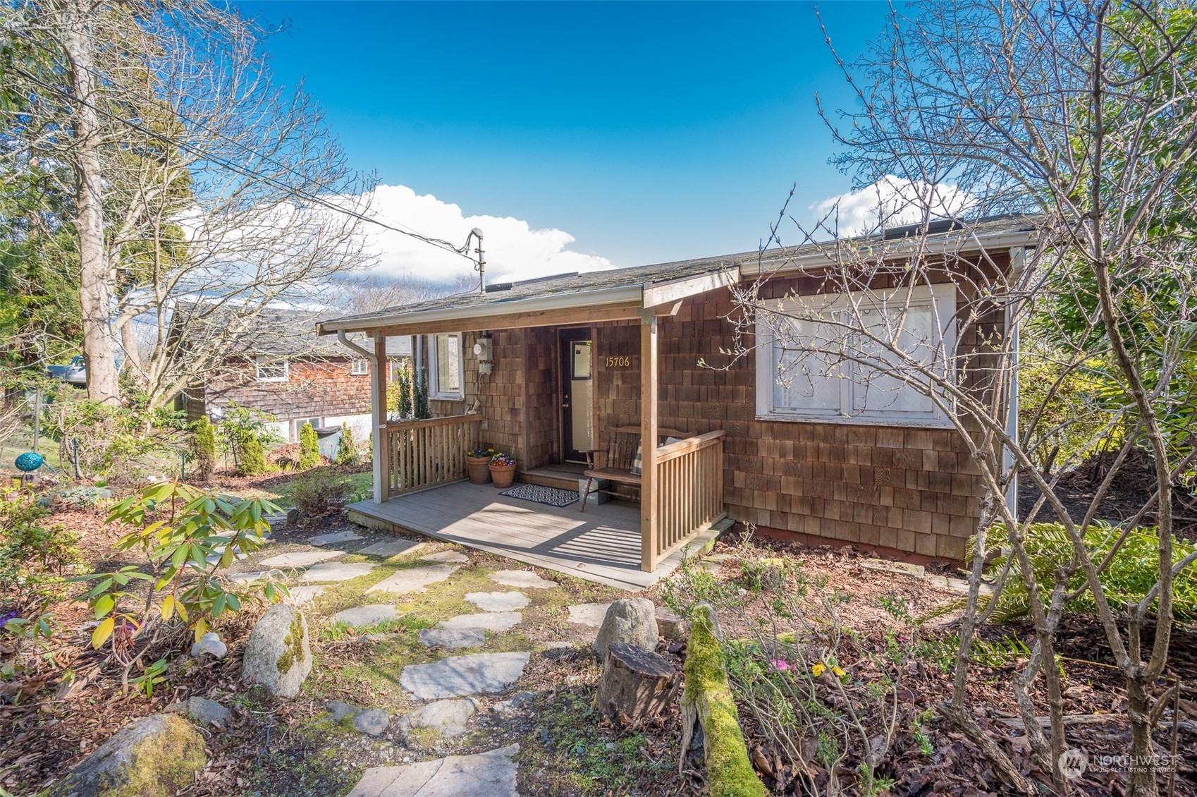 15706 Shanahan Road Southwest Vashon, WA 98070 - Photo 6 of 32 Gallery Image 6