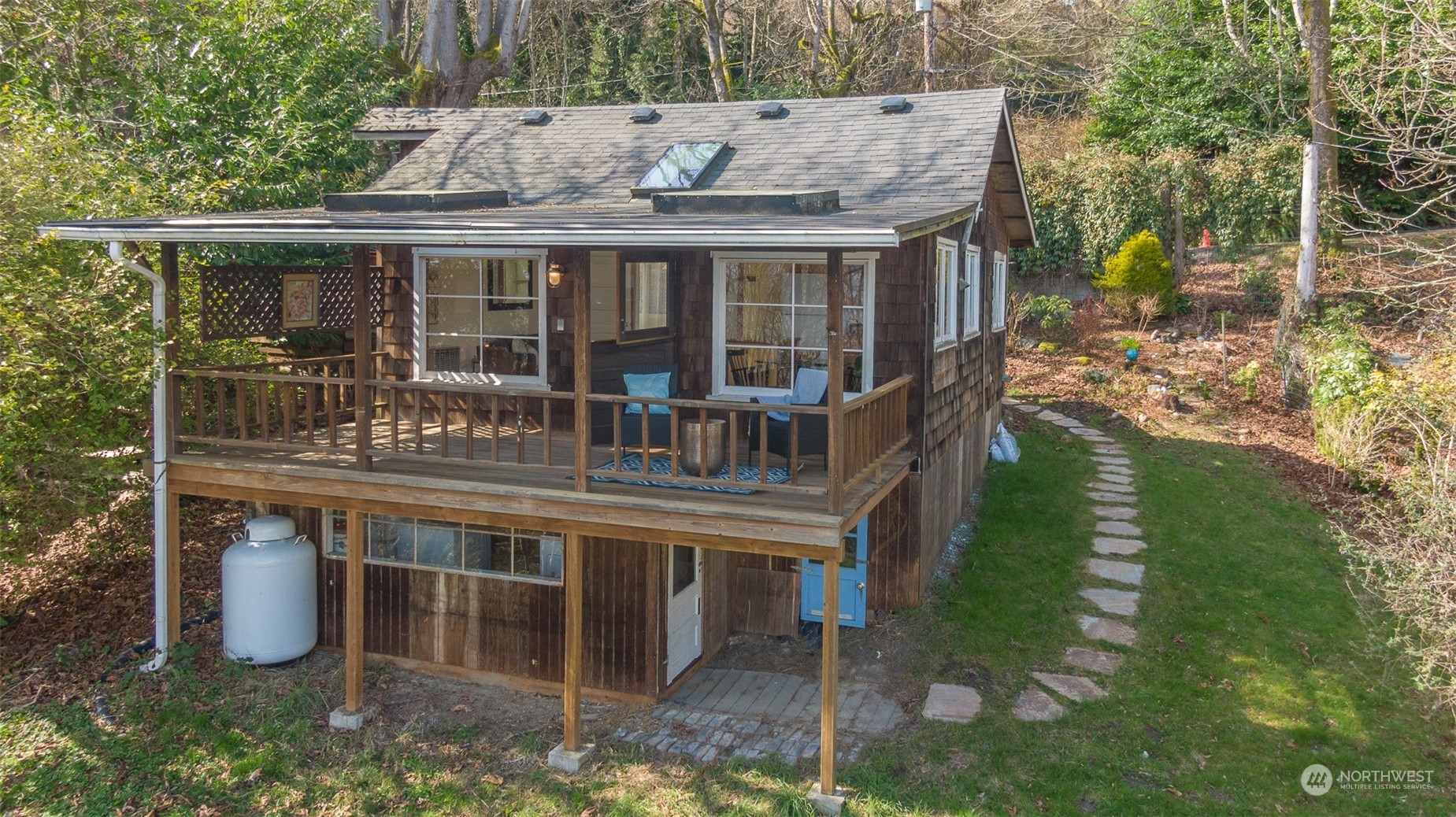 15706 Shanahan Road Southwest Vashon, WA 98070 - Photo 8 of 32 Gallery Image 8