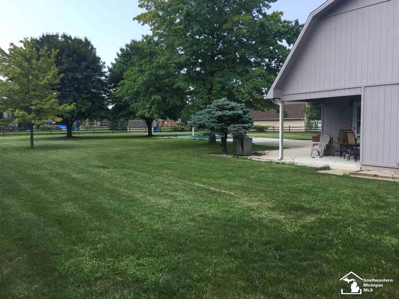 5087 East Dunbar Road Monroe, MI 48161 - Photo 5 of 19 31388757-4.JPG