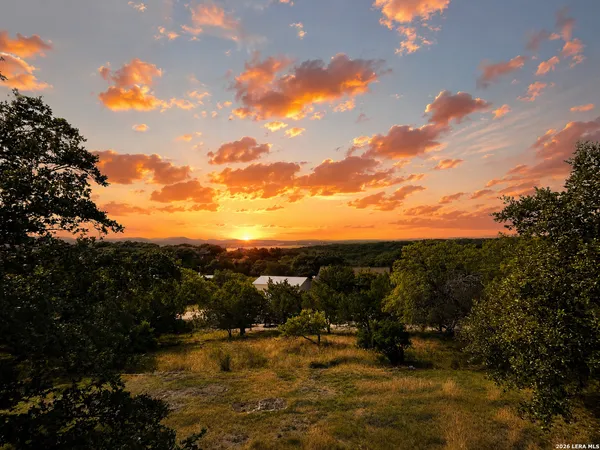 $486,500 | 988 Summit Road, Lakehills, TX 78063
