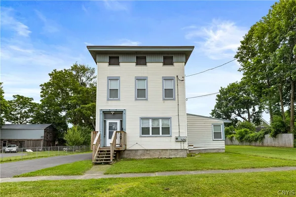 $189,000 | 913 Kellogg Avenue, Utica, NY 13502